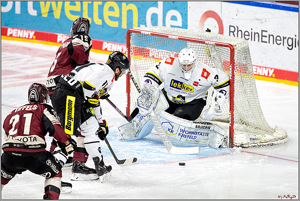 PENNY DEL;  Koelner Haie - Krefeld Pinguine; Koeln, 28.02.2021